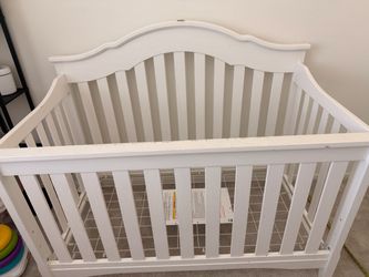 White crib