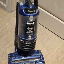 Shark Lift Away Vacuum 