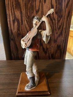 Giuseppe Armani Figurine