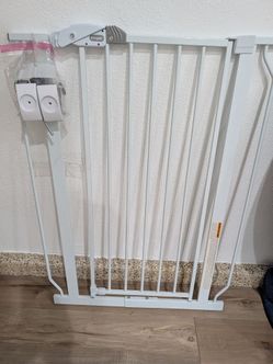 Regalo Safety 36" Extra Tall Baby Gate (free)