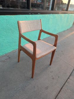 Scandinavian Mid-Century Modern Side / Desk Chair in Solid Teak & Original Fabric by D-SCAN