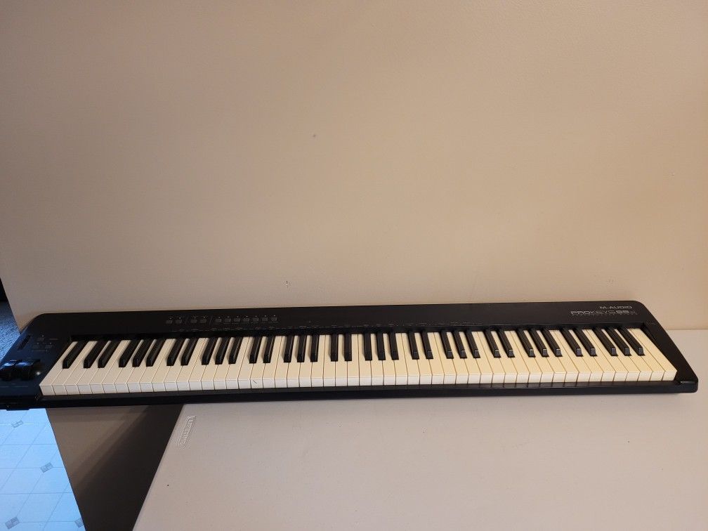 M-Audio Prokeys 88 SX Digital Stage Piano