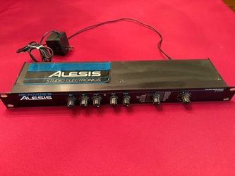 Alesis MicroVerb III digital reverb/delay rack unit