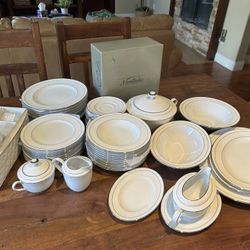 Noritake Fine China Dining Set