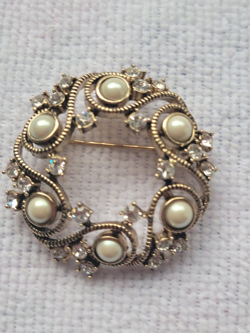 Monet Brooch Faux Pearls And Rhinestones