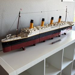 Lego titanic