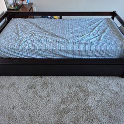Single Bed With Trundle 
