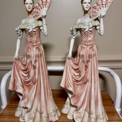 Porcelain figurine of a woman with a fan 2 pieces 