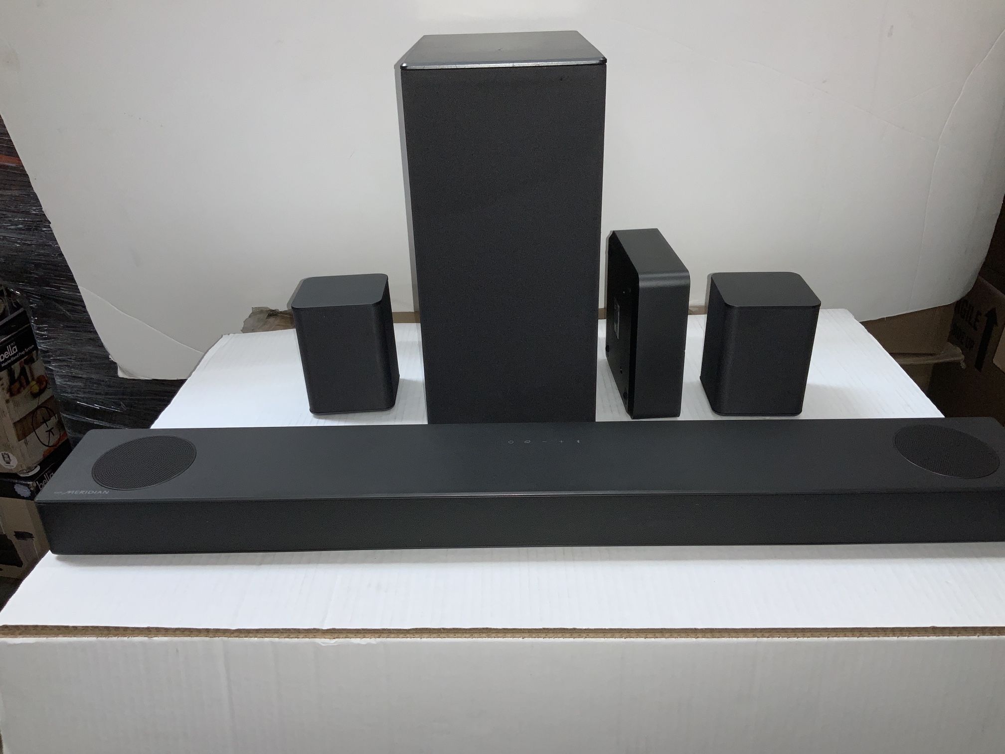 LG - 5.1.2 Channel Soundbar with Wireless Subwoofer, Dolby Atmos and DTS:X - Black #900