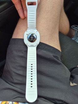 White Smartwatch with Silicone Band