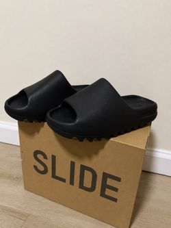 Yeezy slide size 7 men