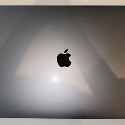 MacBook Pro 15” 2018 16GB Ram 250gb Storage