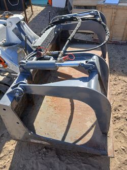 Bobcat 72"Grapple