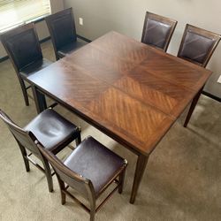 Free, Dinning Room Table w/ Chairs 