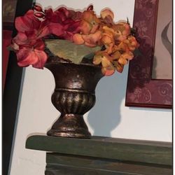 BRONZE BROWN GOLD VASE ORANGE RED WARM COLORED FLORAL FLOWER ARRANGEMENT BOUQUET TABLE DECOR DISPLAY