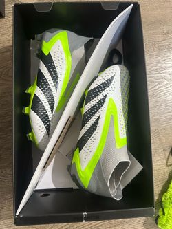 Adidas Predator Accuracy+, size 7.5 Men’s