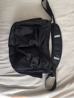 Uniqlo Multi-Pocket Shoulder Bag