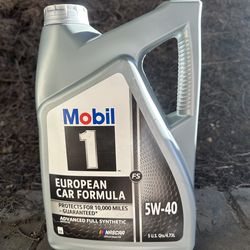 Mobil 1 5w40 European formula full synthetic oil