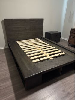 Solid Wood Bedroom Set – Bed, Nightstand & Puffy Mattress