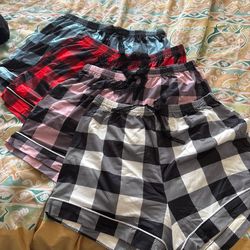 4 pairs of shorts (size S and M available)