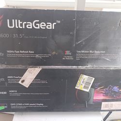 BRAND NEW STILL IN THE BOX ULTRA GEAR GAMING MONITOR