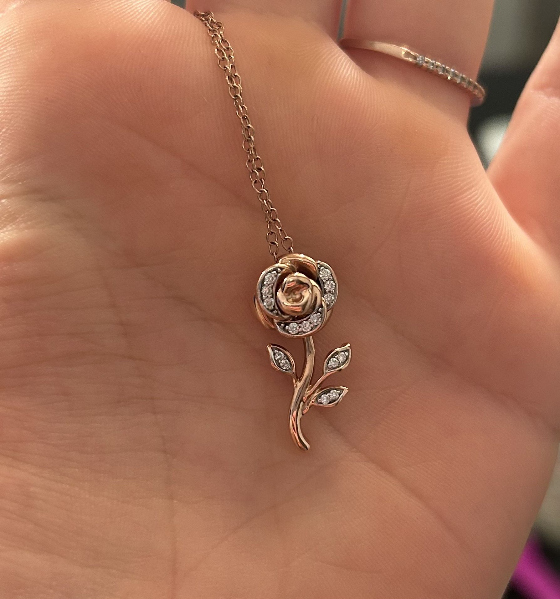 Zales 10k Rose Gold necklace With Chain 