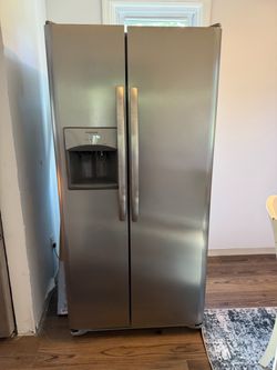 Frigidaire Side-by-Side Stainless Steel Refrigerator
