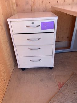 File cabinets 4 drawer & 2 drawer