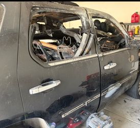 07or14 Tahoe, Yukon escalate doors