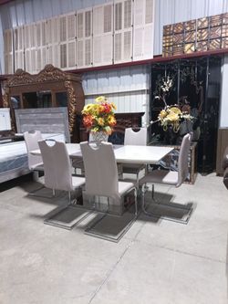 Comedóres / Dining Room Table Sets