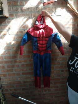 Size Small, Spiderman Costume