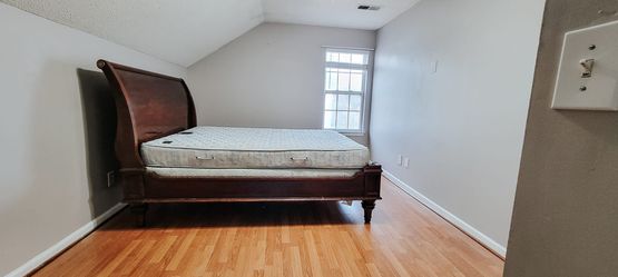 Queen Size Wooden Headboard And Footboard Set 