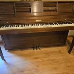 Free Upright Baldwin Piano
