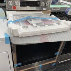 LG 30” Electric Stove In Stainless Steel New Open Box With Air Fryer 