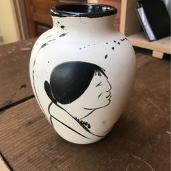 Marc Bellaire Vase