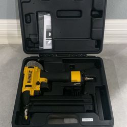 Dewalt 18ga Nailer Gun 