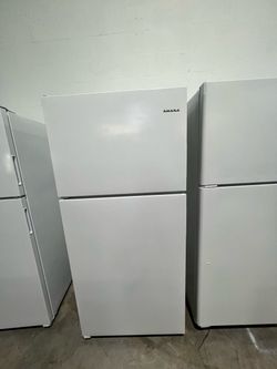 Amana White Top-Freezer Refrigerator
