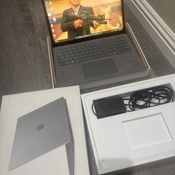 Microsoft Surface Laptop 