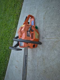 Husqvarna Chain Saw For Sale Works Strong but no chain