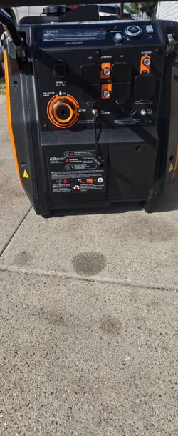 Generac iQ5200DF Dual Fuel Portable Generator
