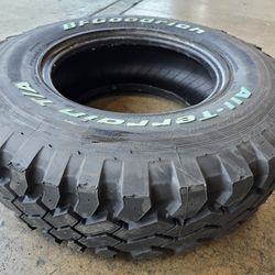 BFG Tire 30 X 9.5 R 15 Mud