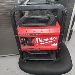 Milwaukee ELECTRIC power supply 
