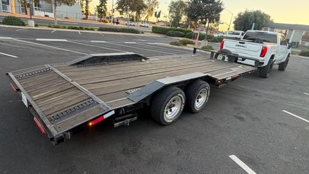 2023 custom trailer 8.5x20 dovetail e tracs