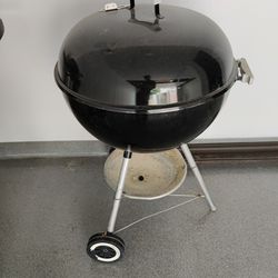 22 In Weber Charcoal BBQ Grill 22"