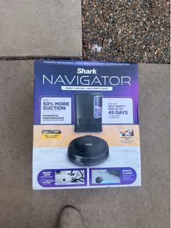 Robot vacuum- shark navigator