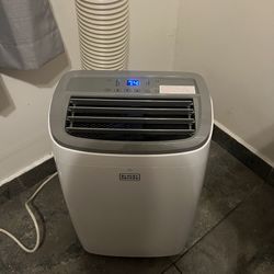 Black+Decker Portable Air Conditioner 8,000 BTU (Works Great) 