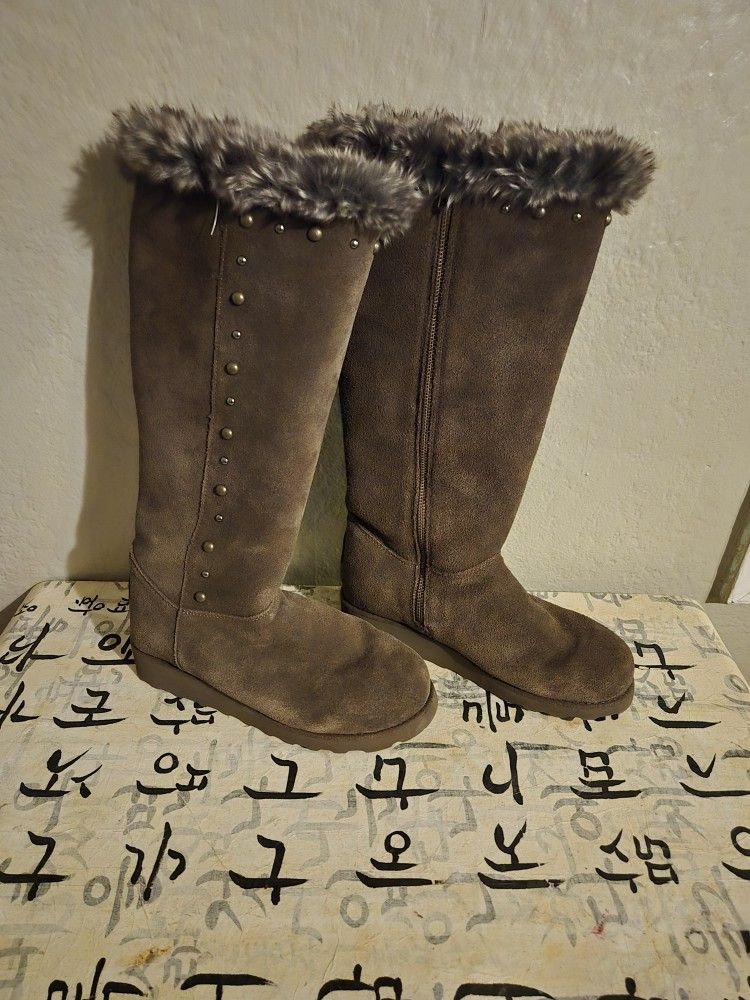 Bearpaw Women's Tall Winter Boot Size 8