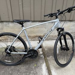 Trek Dual Sport 3 