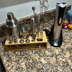 Cocktail Set And Electric Cork Screw