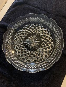 8-1/2” clear glass 3 Part relish dish